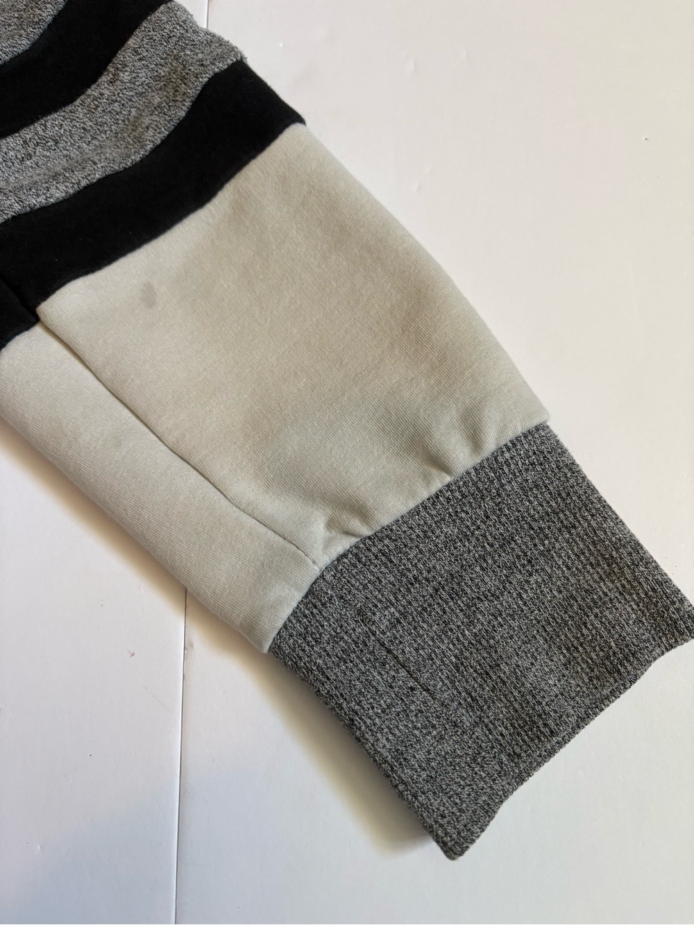Roots Canada Black Grey Colorblock Raglan Crewneck Sweatshirt women’s Sz XL. - Picture 6 of 13
